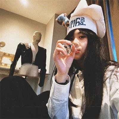 5个吓鬼的少年